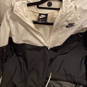 Nike windbreaker